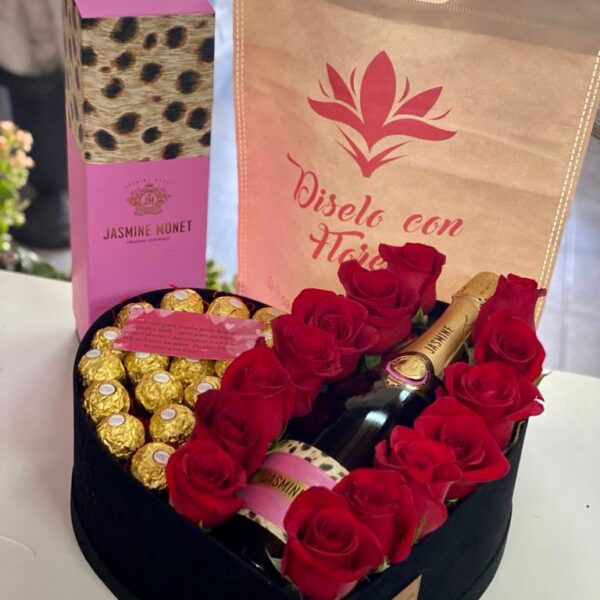 Corazon Deluxe - Jasmine Monet - Rosas - Bombones en Estuche Importado
