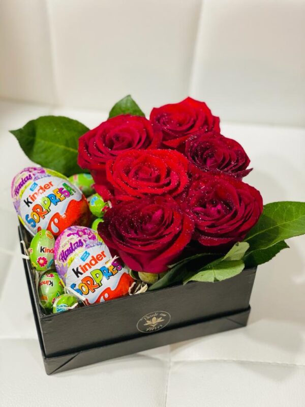 Box Kinder - Rosas & Mini Huevos