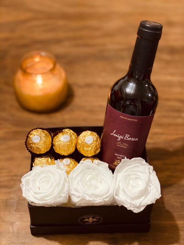Box Boda - Rosas Eternas + Luigi Bosca 375 ml + Ferrero Rocher