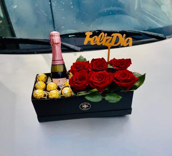Box Premium -  6 Rosas Importadas + Bombones + Chandon 187 ml + Topper