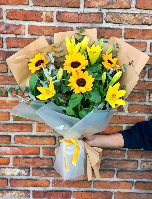 Ramo de Girasoles y Lilium