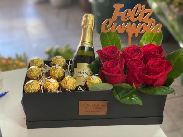 Box Cumpleaños - Rosas Rojas + Bombones + Chandon 187 ml + Topper