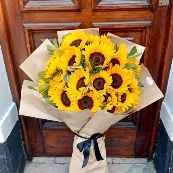 Ramo de 12 Girasoles Premium