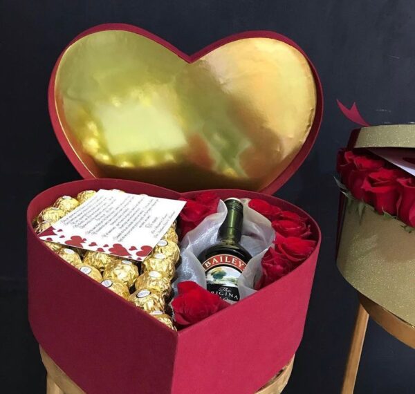 Corazon de Rosas Rojas , Bombones y Baileys