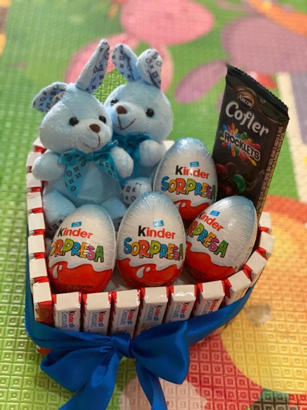 Corazon Kinder + Mini peluches + Dulces para Niños