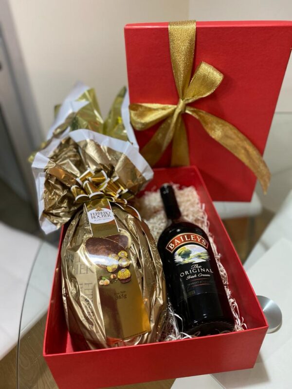 Box Rojo - Huevo de Pascua Ferrero Rocher 365g + Baileys 750 ml