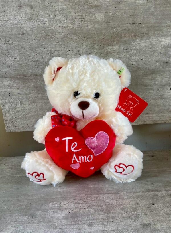 Peluche blanco con corazón " Te Amo"