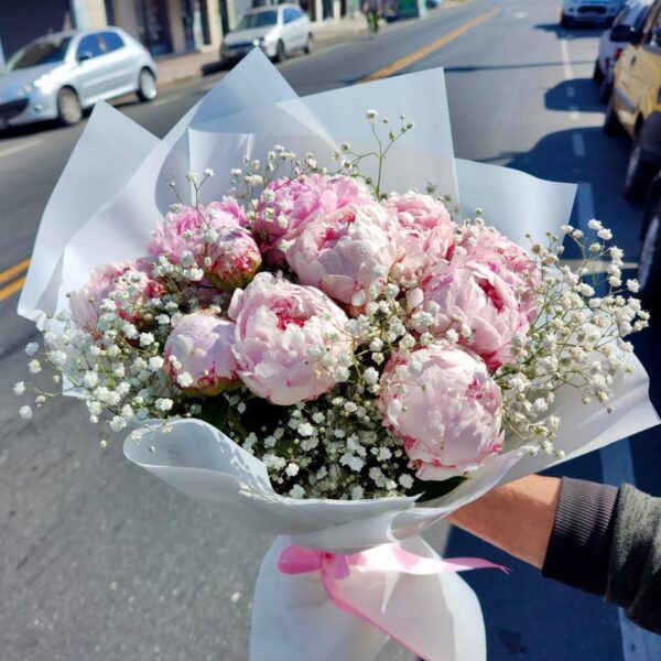 Ramo de 12 Peonias Rosadas