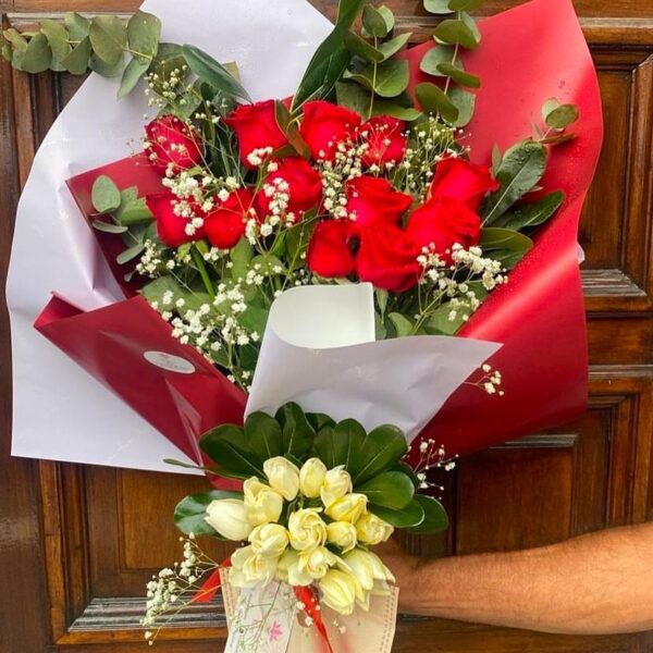 Ramo de Jazmines y 12 Rosas Rojas Nacionales