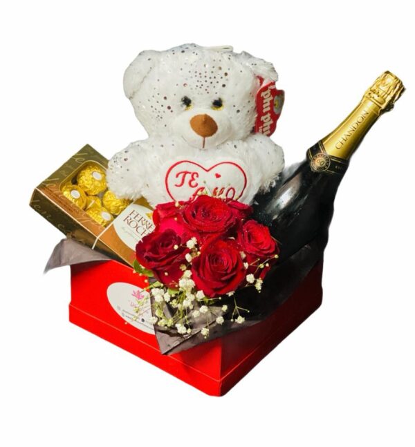 Box  " Love" - Incluye Rosas, Bombones, Champagne y Peluche