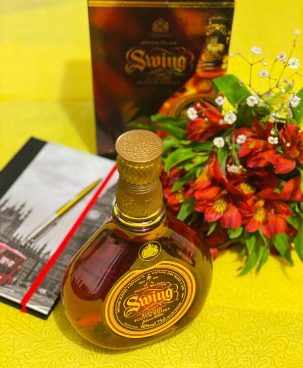 Johnnie Walker Swing 750 ml