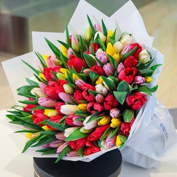 Ramo de 100 Tulipanes