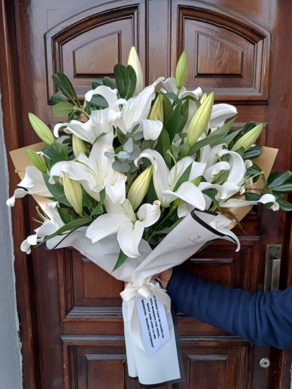 Ramo 12 Liliums Blancos Perfumados