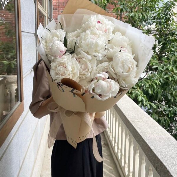 Ramo Premium Blanco de 18 Peonias