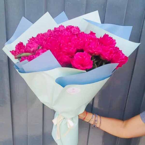Ramo de 24 Peonias Fucsias
