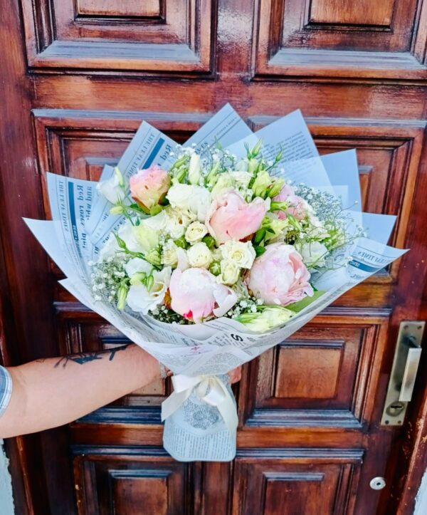 Ramo de Peonias y Lincianthus