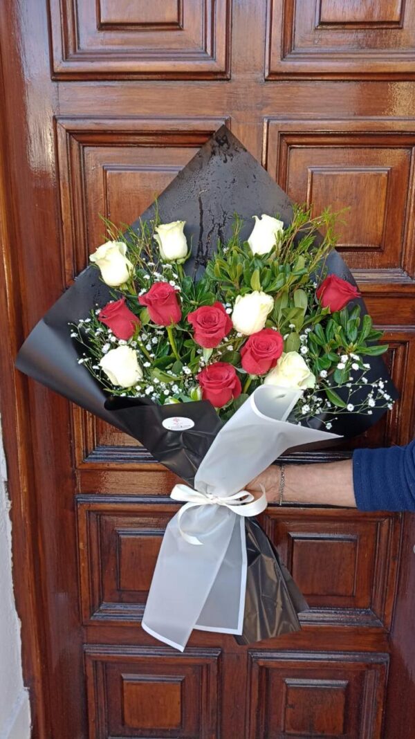 12 Rosas Importadas ( Rojas y Blancas)