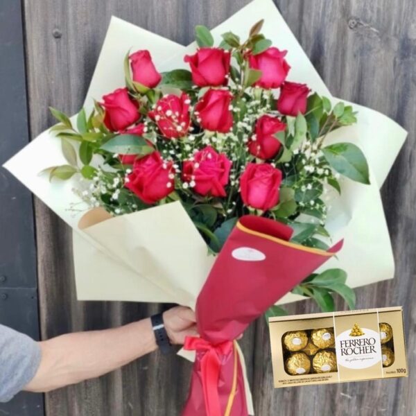 12 Rosas Rojas Nacionales + Bombones ( 8 u)