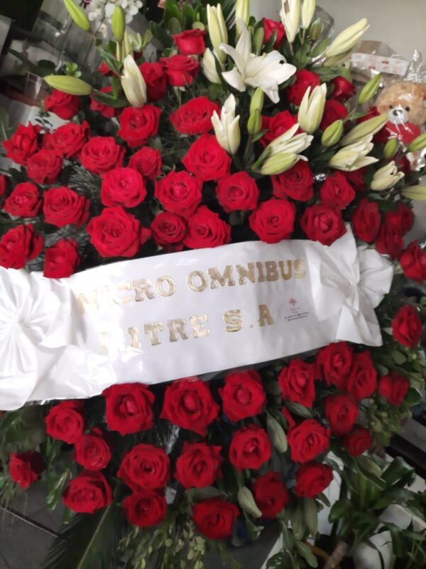 A 7 - Corona Funebre de Rosas Rojas Premium