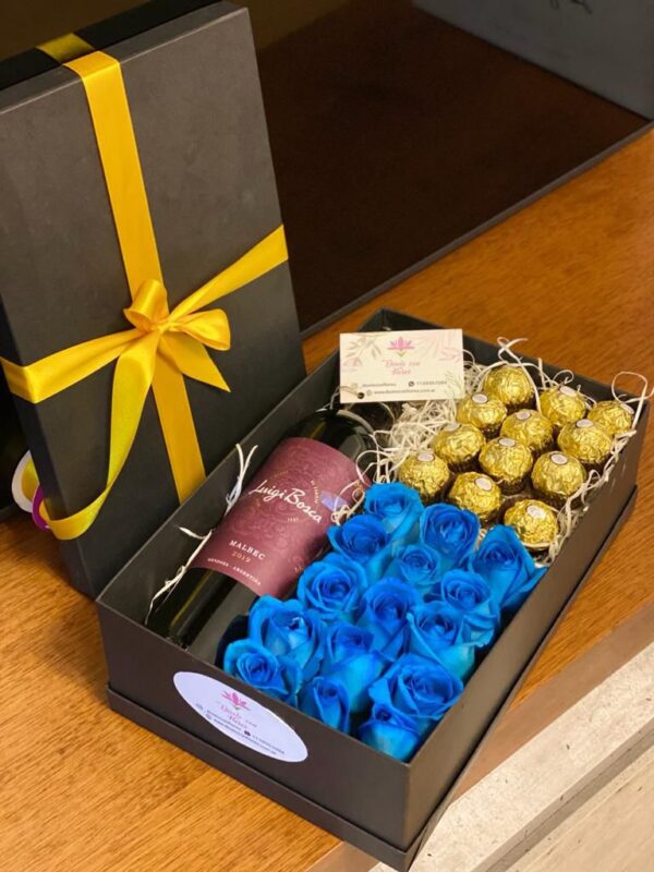Box Luigi Bosca con Rosas Azules y Bombones